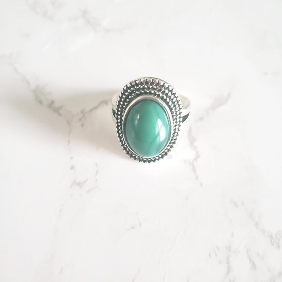 Emerald Ring - Picture 1 of 2